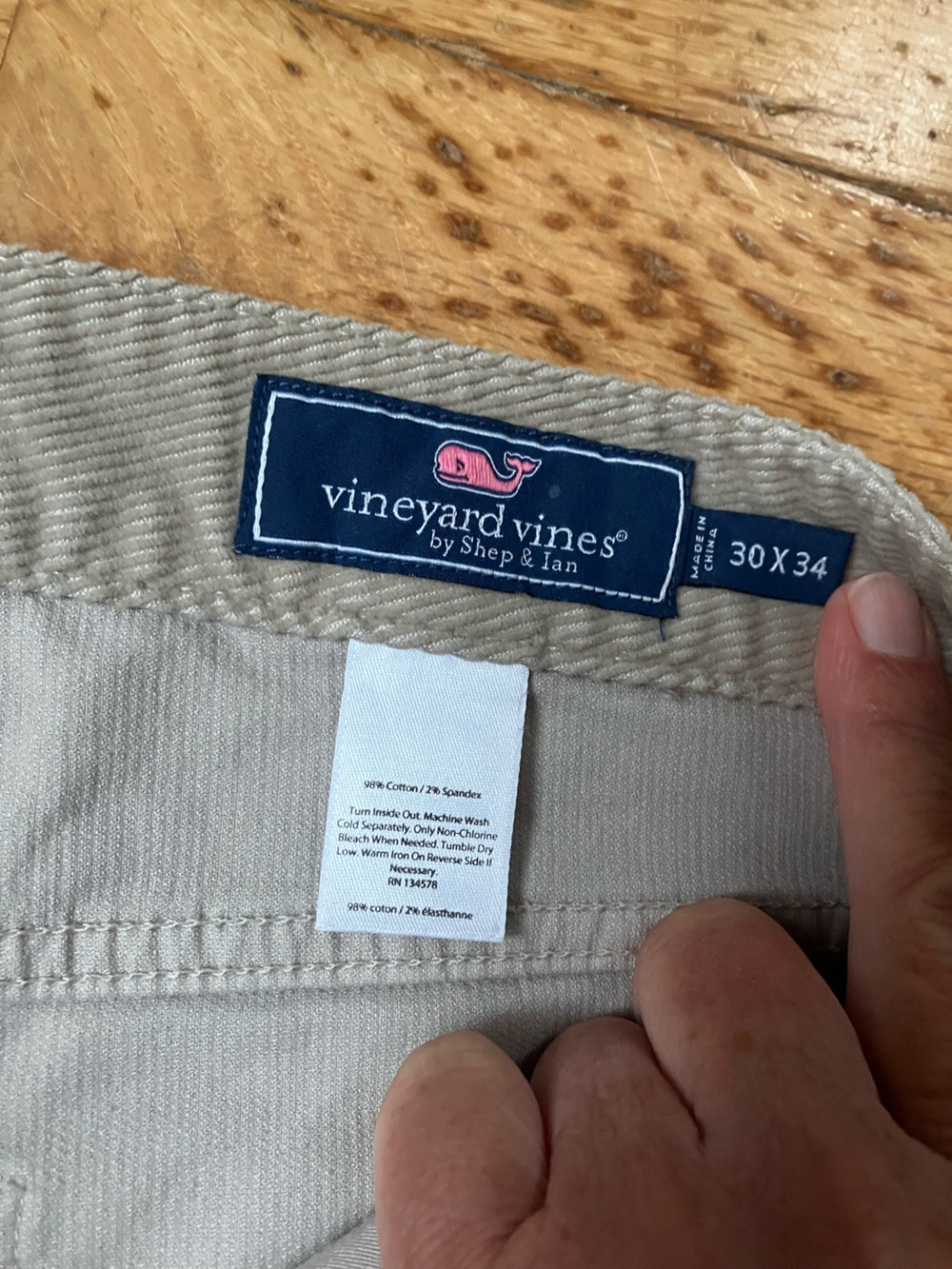 Men’s Vineyard Vines corduroys